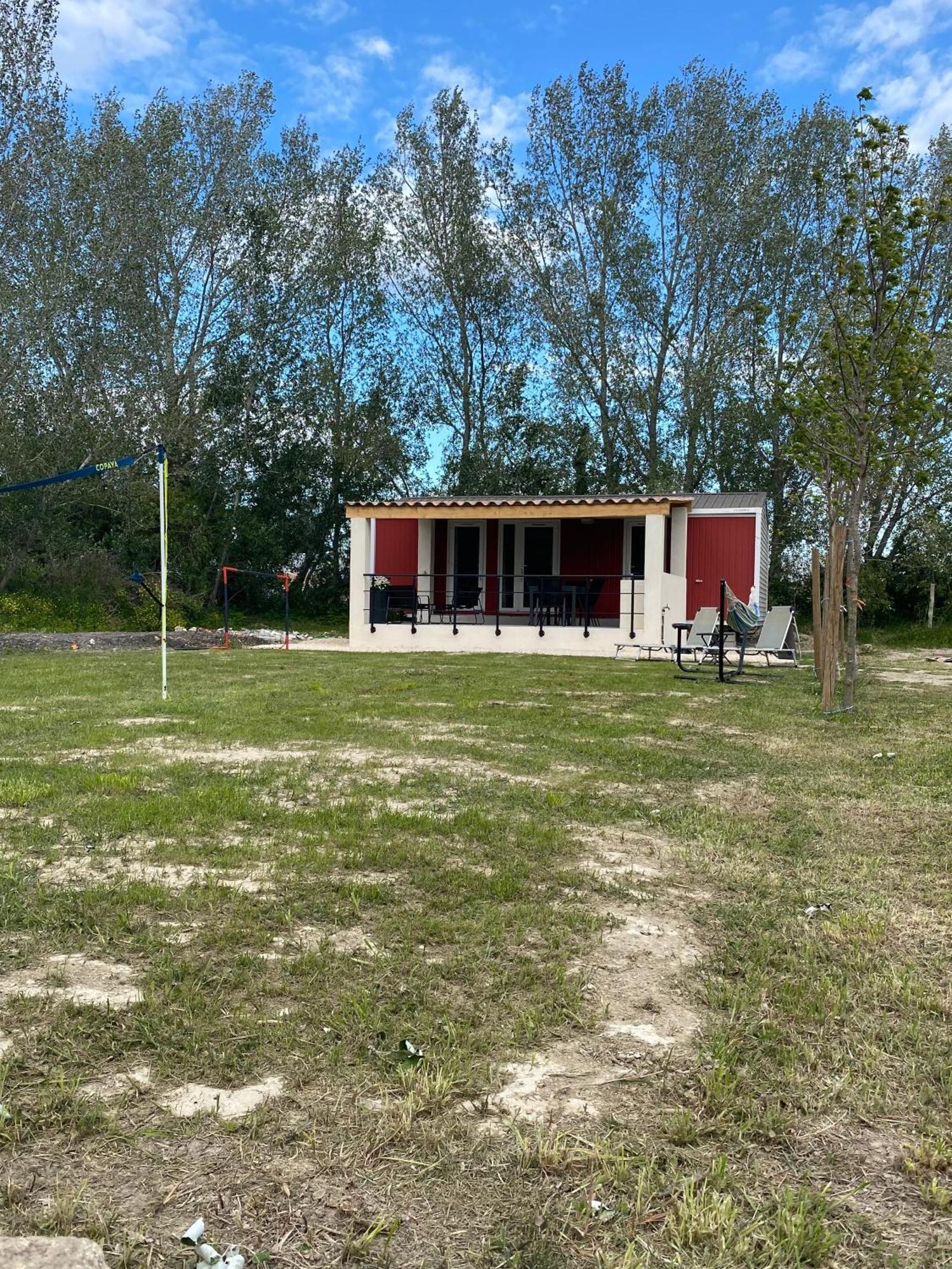 Hébergement de vacances Location De En Campagne Avec Acces Piscine Beaucaire (Gard)